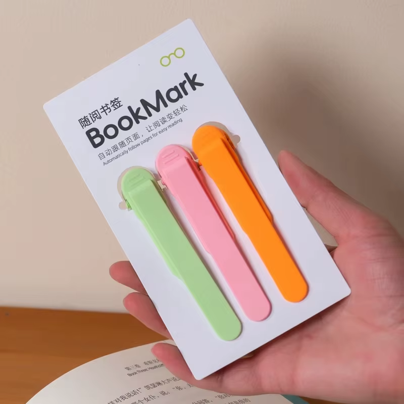 1/3 Pack of Colorful Silicone Bookmarks, Automatically Turning Pages, a Student Accessory for Easy Reading and Bookmarking.